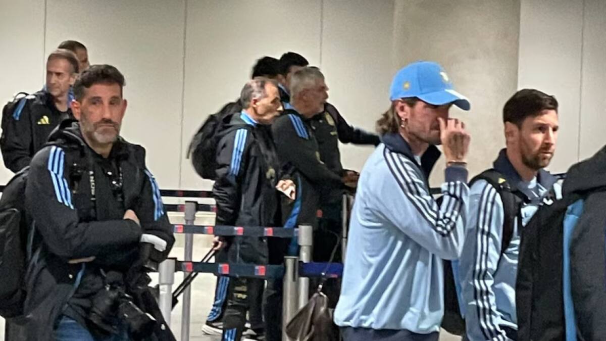 Bronca en la delegación de la Selección Argentina con Chile. Foto: X @salvatorenasca