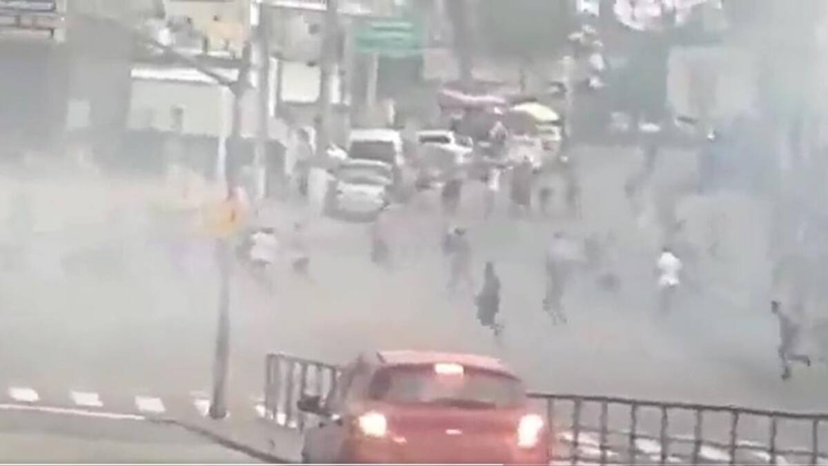 brutal batalla campal entre hinchas de Flamengo y Vasco da Gama, captura video