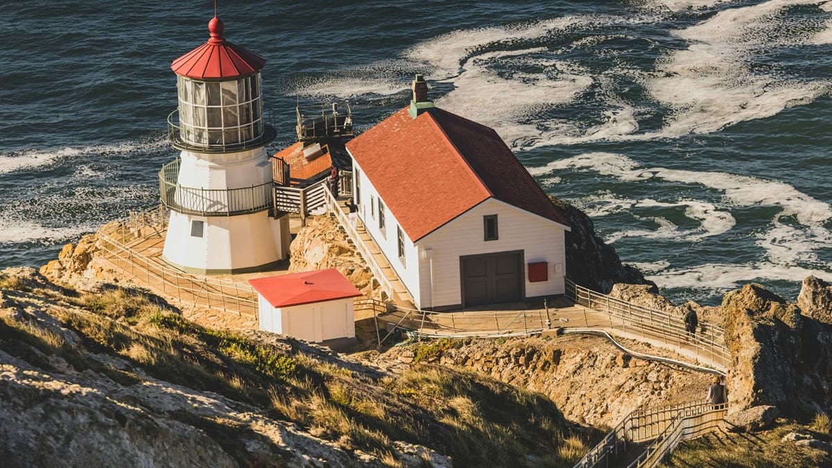 Buscan voluntarios para trabajar 30 horas semanales como guía: ofrecen alojamiento gratis en un antiguo faro de San Francisco