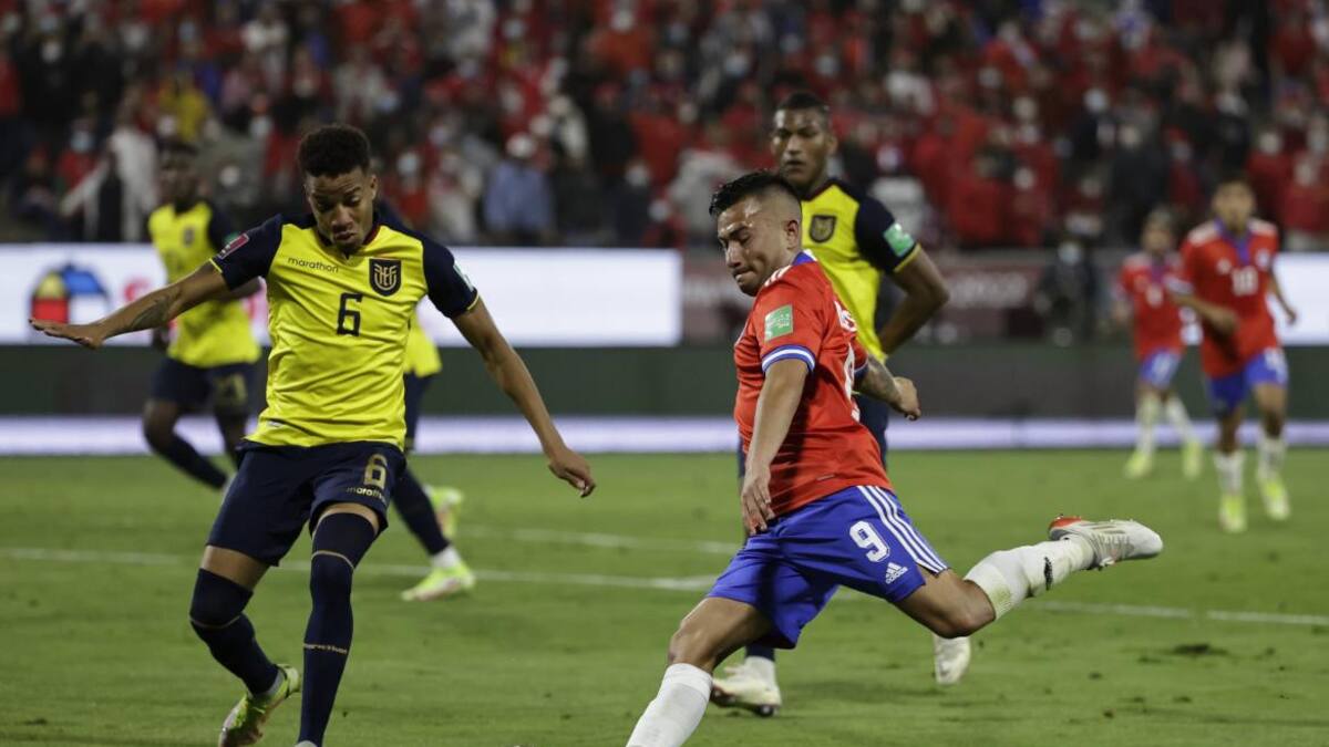 Byron Castillo contra Chile. Foto: Reuters.