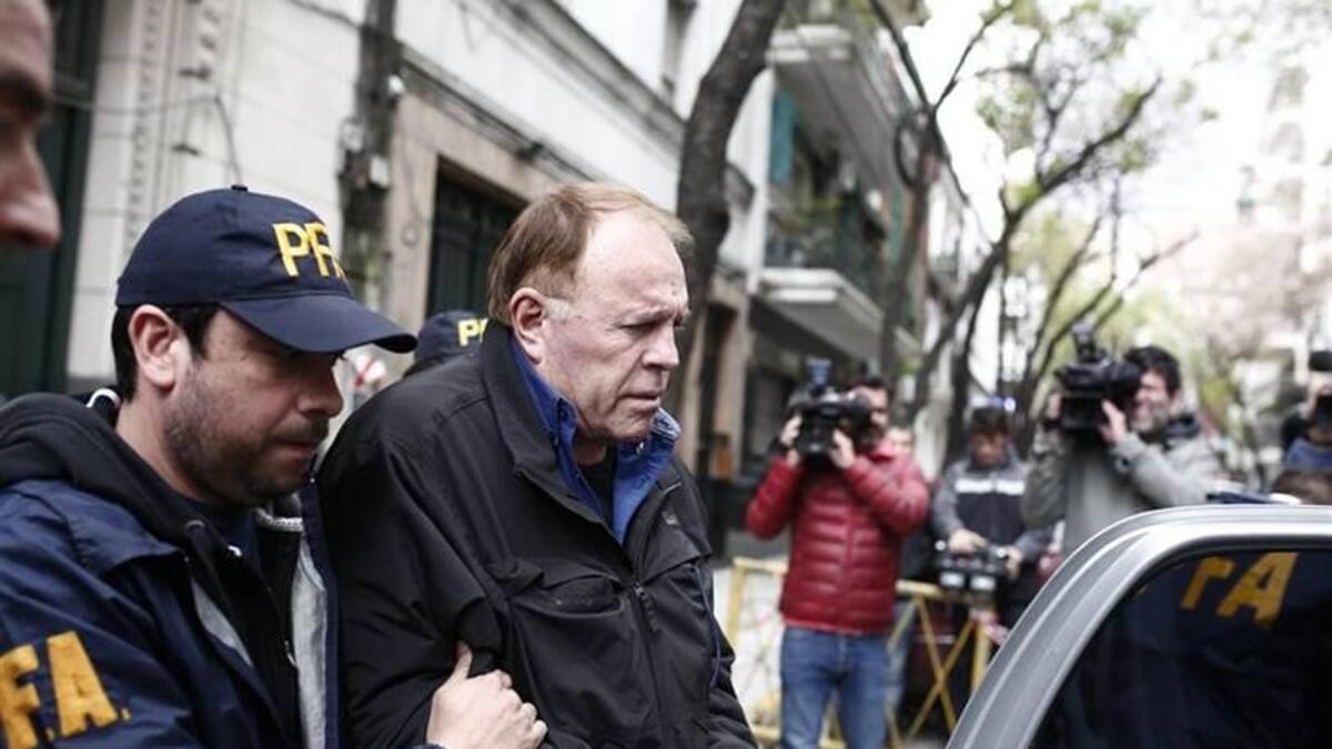 "Caballo" Suárez - Política