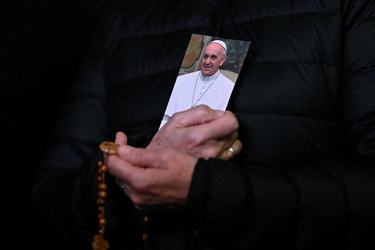 Cadena de oración por la salud del Papa Francisco. Foto: REUTERS.