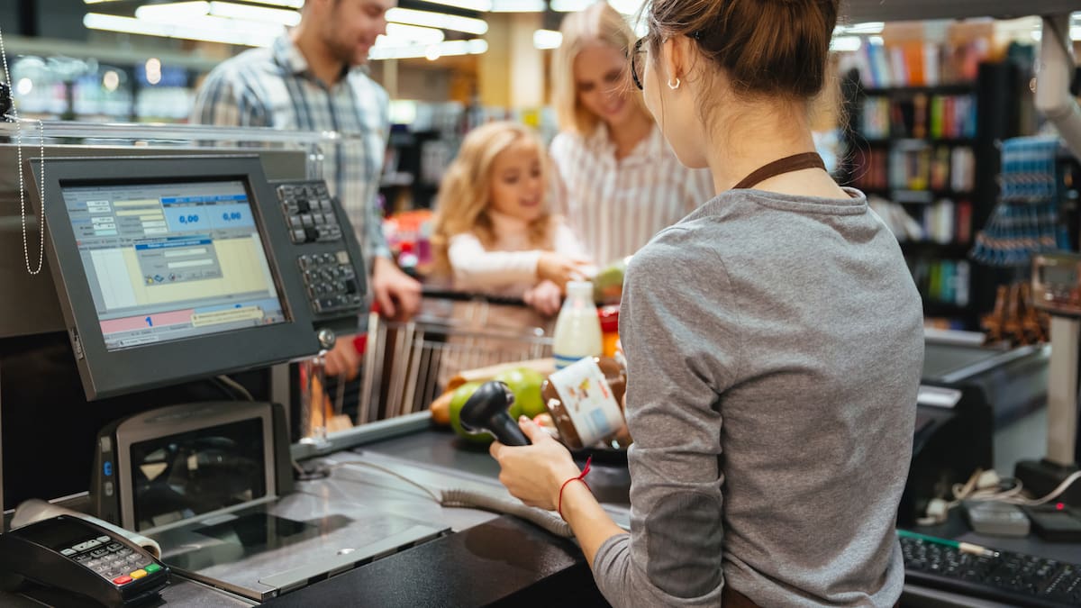 Cajeros de supermercado: cuánto cobran en julio de 2026 tras el último aumento salarial