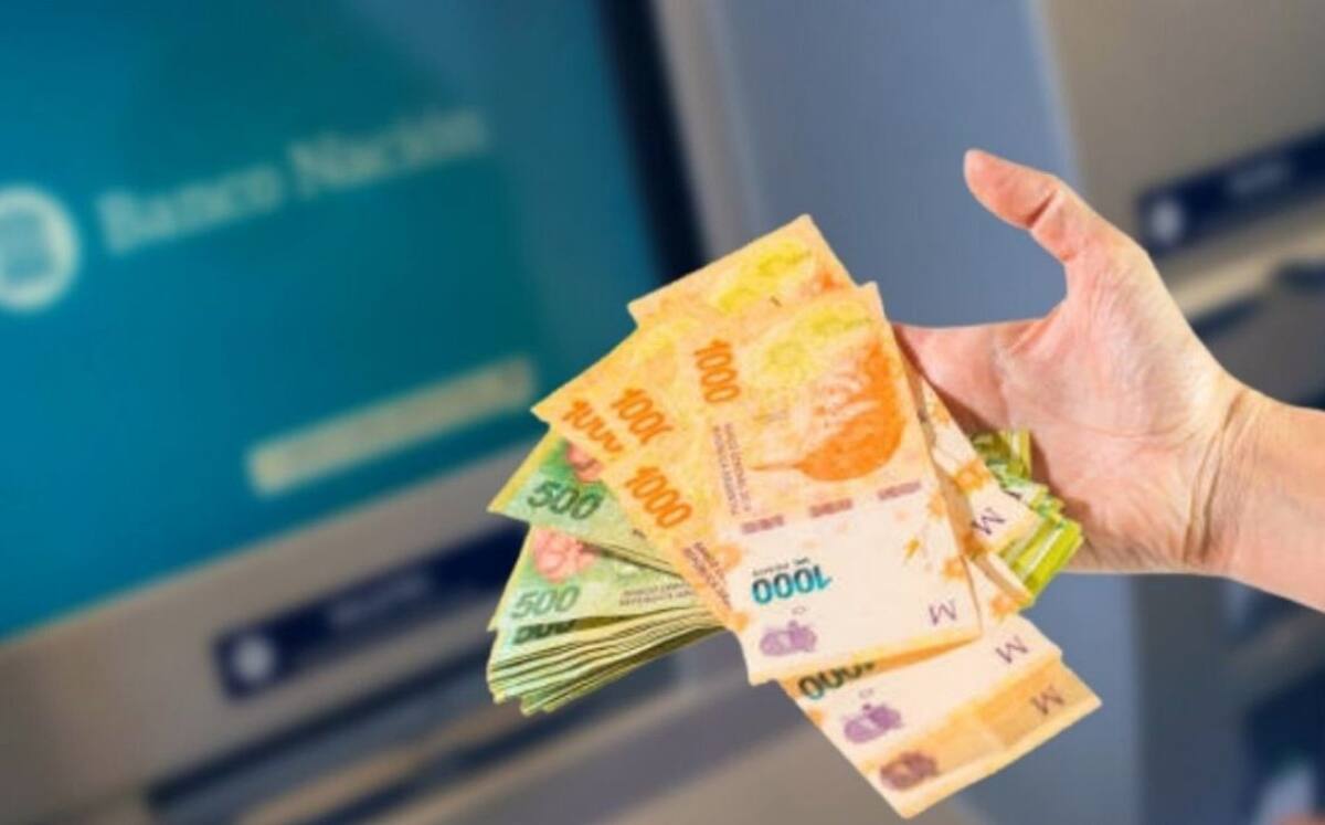 Cajero, economía argentina. Foto: Télam