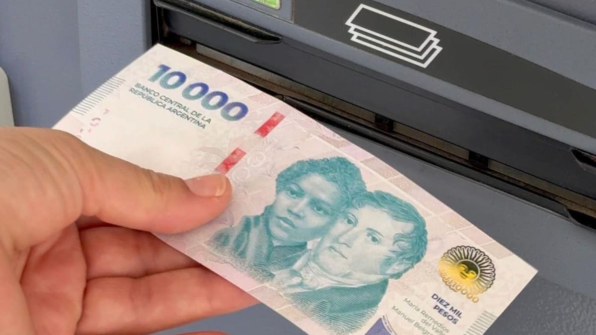 Cajeros automáticos: los nuevos límites para retirar efectivo desde agosto, banco por banco