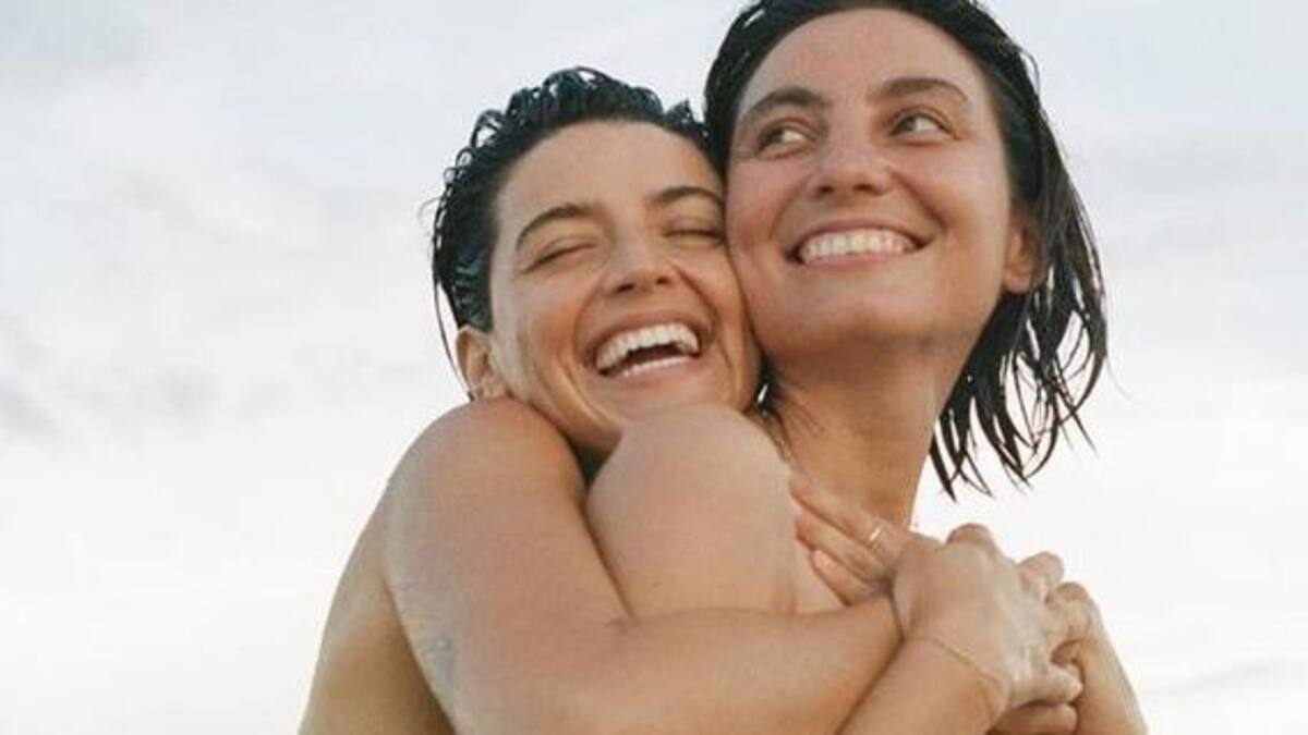 Calu Rivero desnuda con su amiga en Estados Unidos