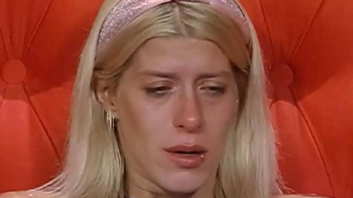 Camila angustiada. Foto: captura.