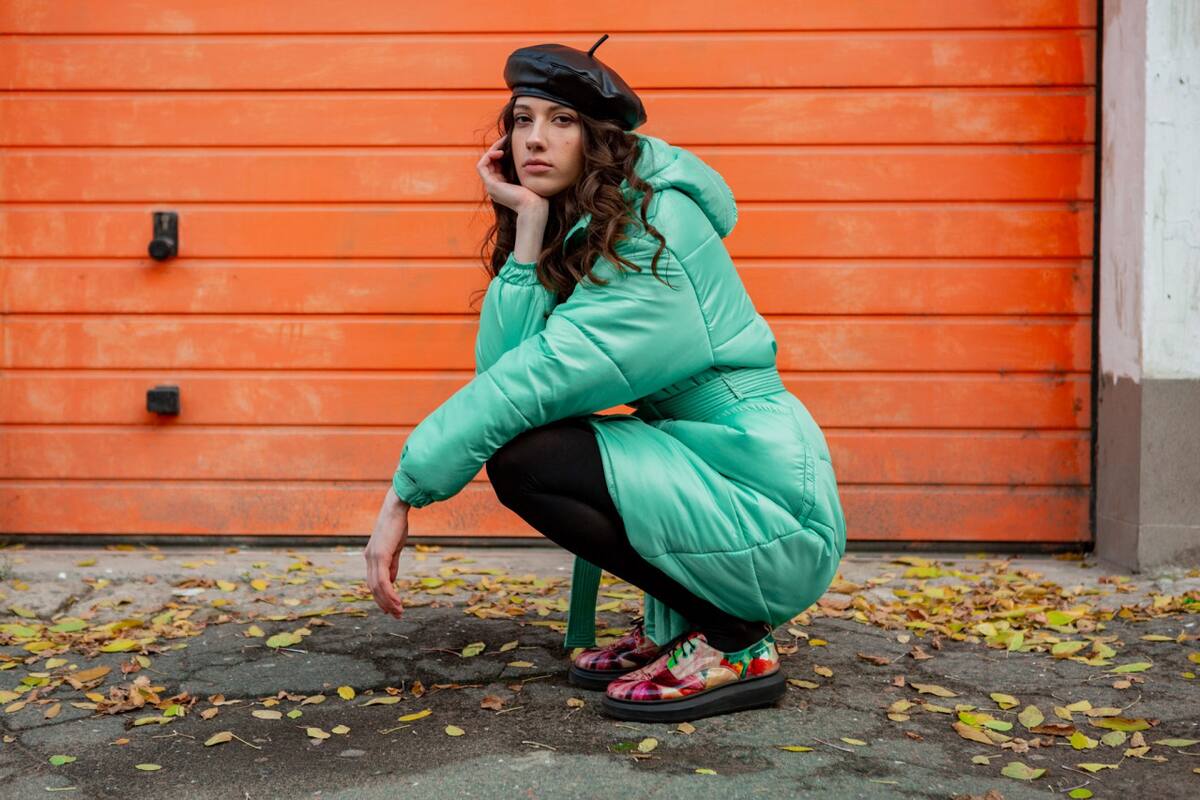 Campera puffer, clima. Foto: Freepik