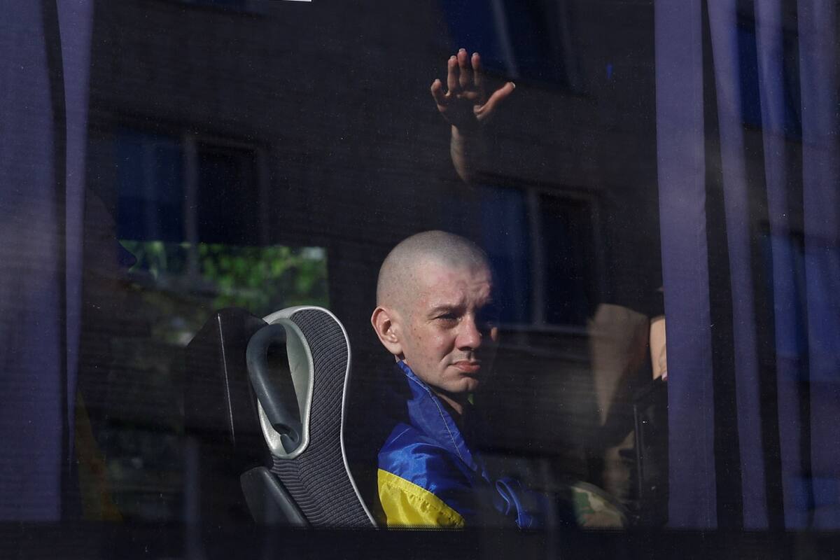 Canje de prisioneros entre Ucrania y Rusia. Foto: Reuters/Valentyn Ogirenko