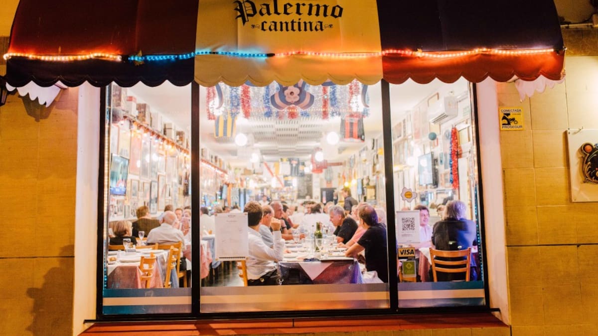 Cantina Palermo: el restaurante centenario que prepara una de las mejores milanesas supremas a la napolitana de CABA