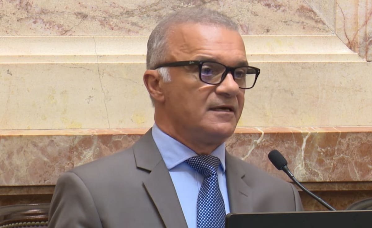 Carlos Arce Senador del Frente Renovador de la Concordia Social