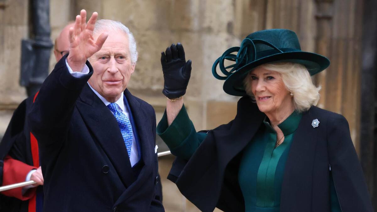 Carlos III va a misa de Pascua en su primer acto público desde su diagnóstico en febrero. EFE