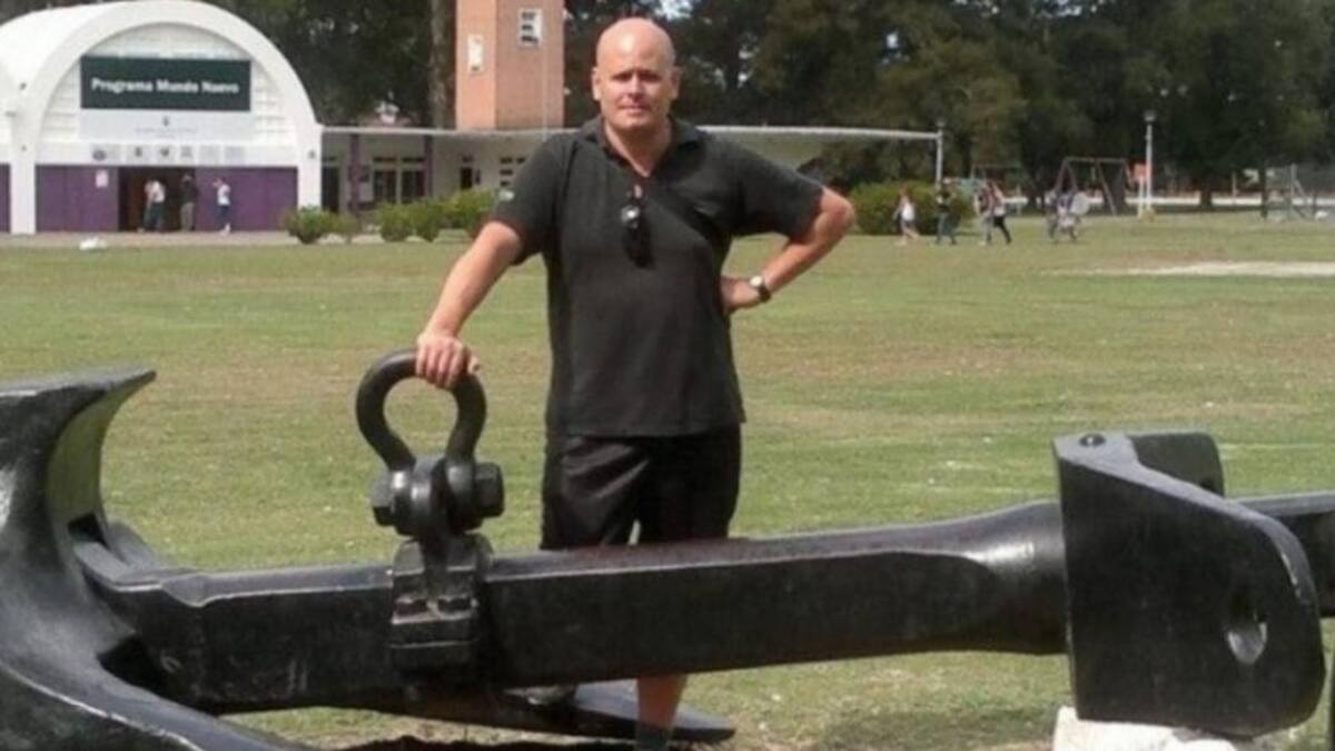 Carlos Lima, marinero detenido por asesinato, NA