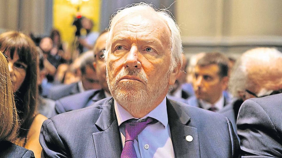 Carlos Mahiques.