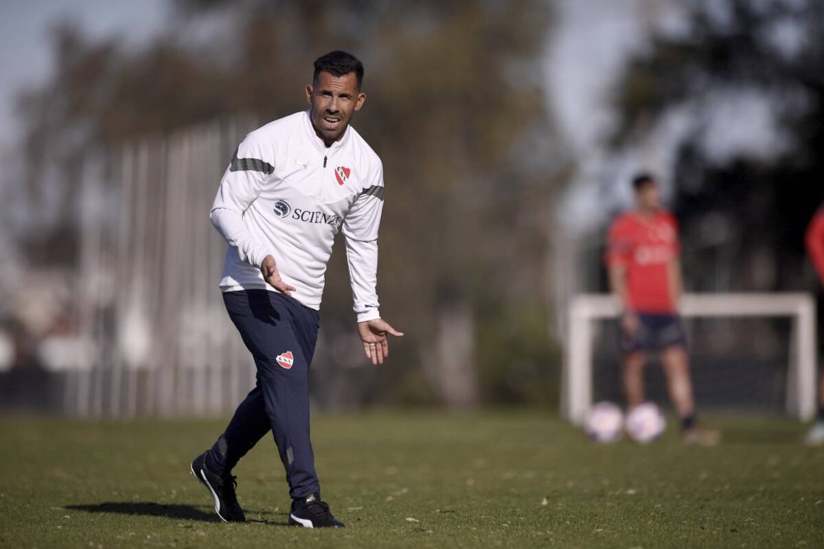 Carlos Tevez en Independiente. Foto: @Independiente.