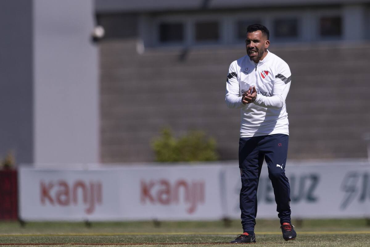Carlos Tevez; entrenador de Independiente. Foto: X @Independiente.