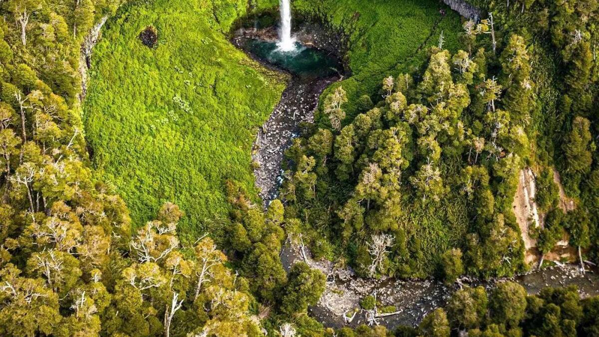 Cascada Santa Ana, en Neuquén. Foto: Instagram @respiraargentina