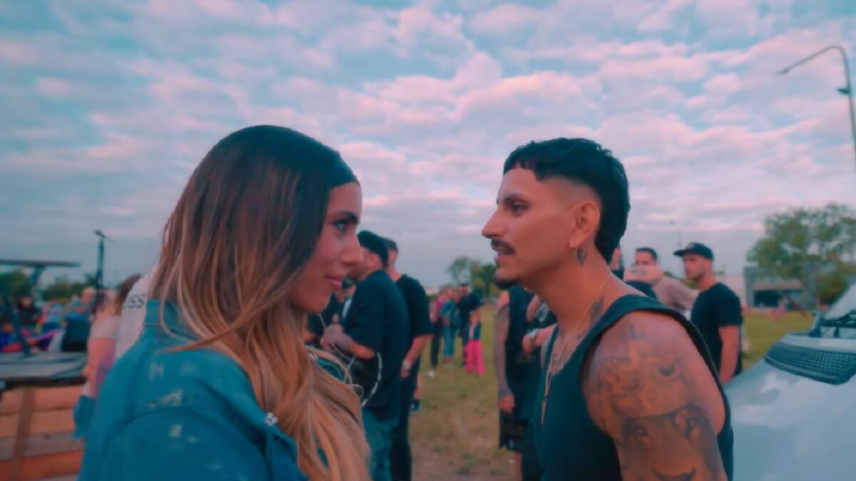 Catalina Gorostidi y El Villano en el videoclip de "Mi Cuerito". Foto: captura