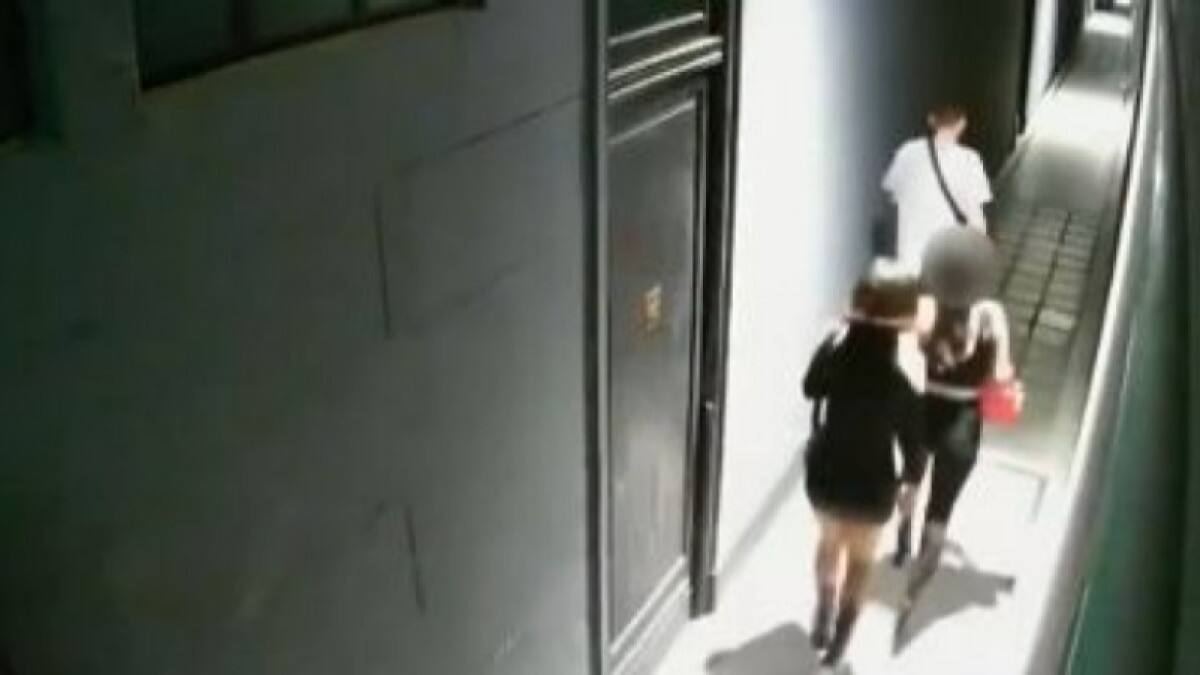 Cayeron tres viudas negras por usar el celular de la víctima. Foto: NA