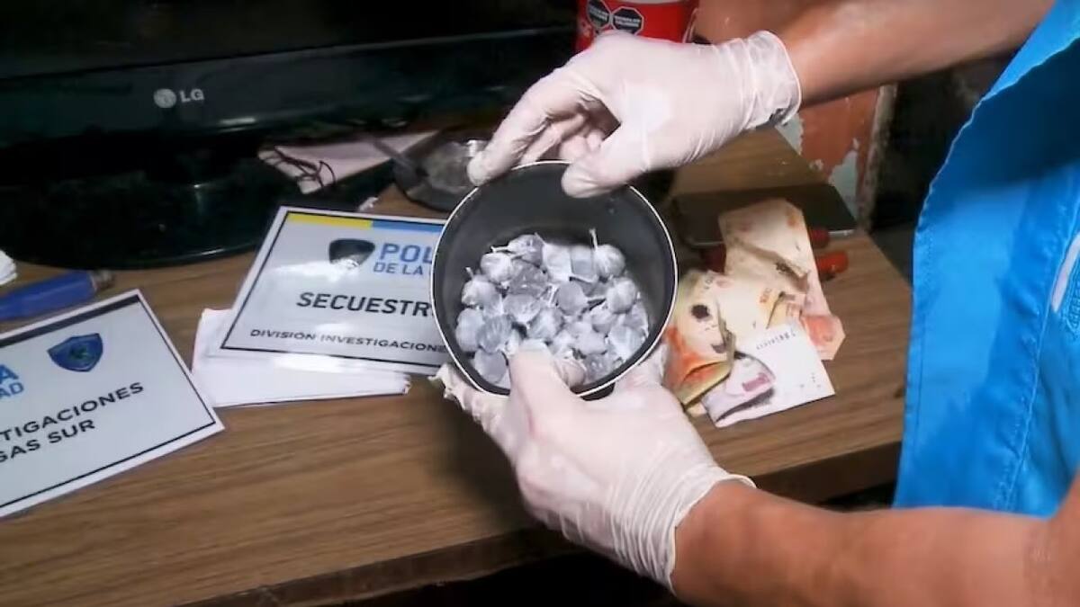 Cayó una banda que comercializaban droga en Constitución