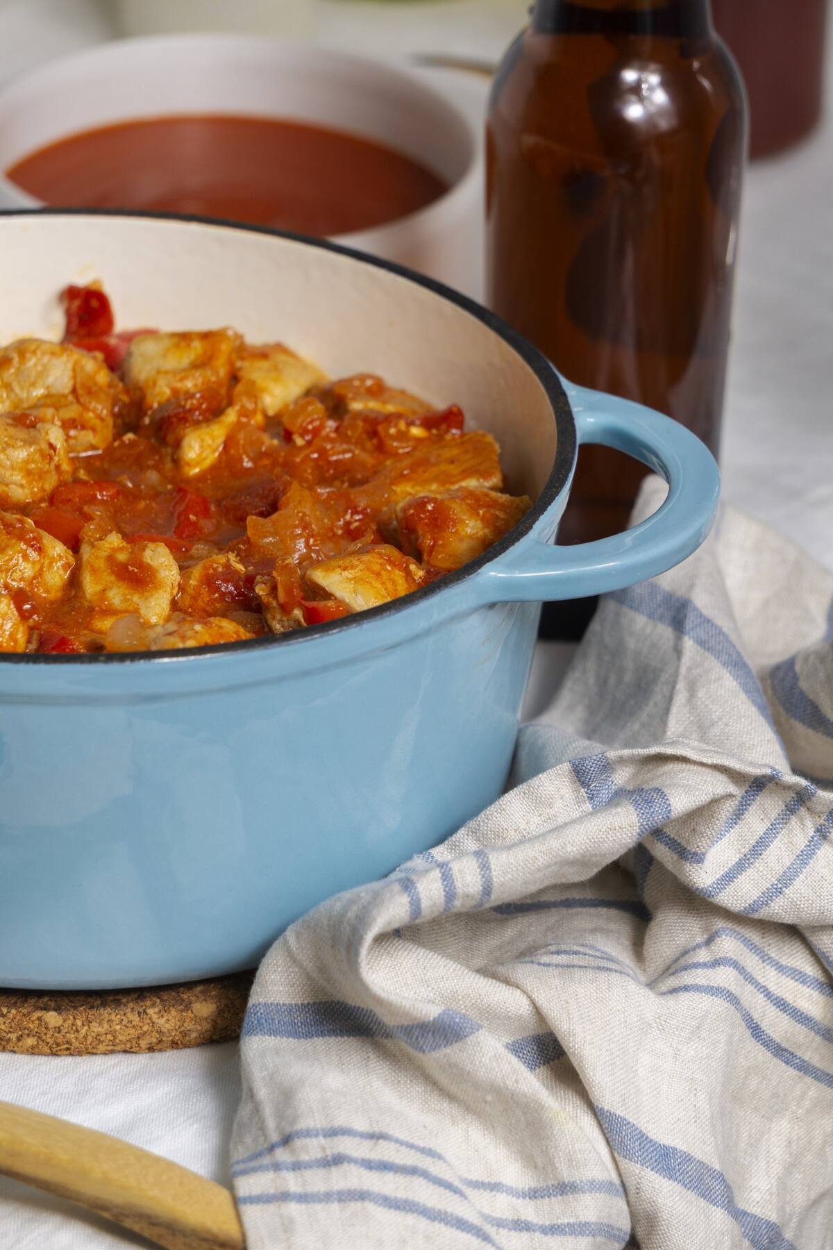 Cazuela de pollo. Foto: Freepik