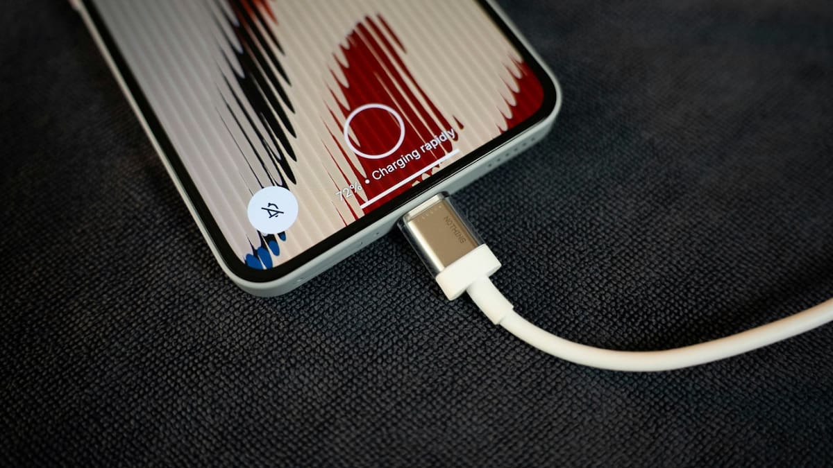 Celulares; smartphones; teléfonos. Foto: Unsplash.
