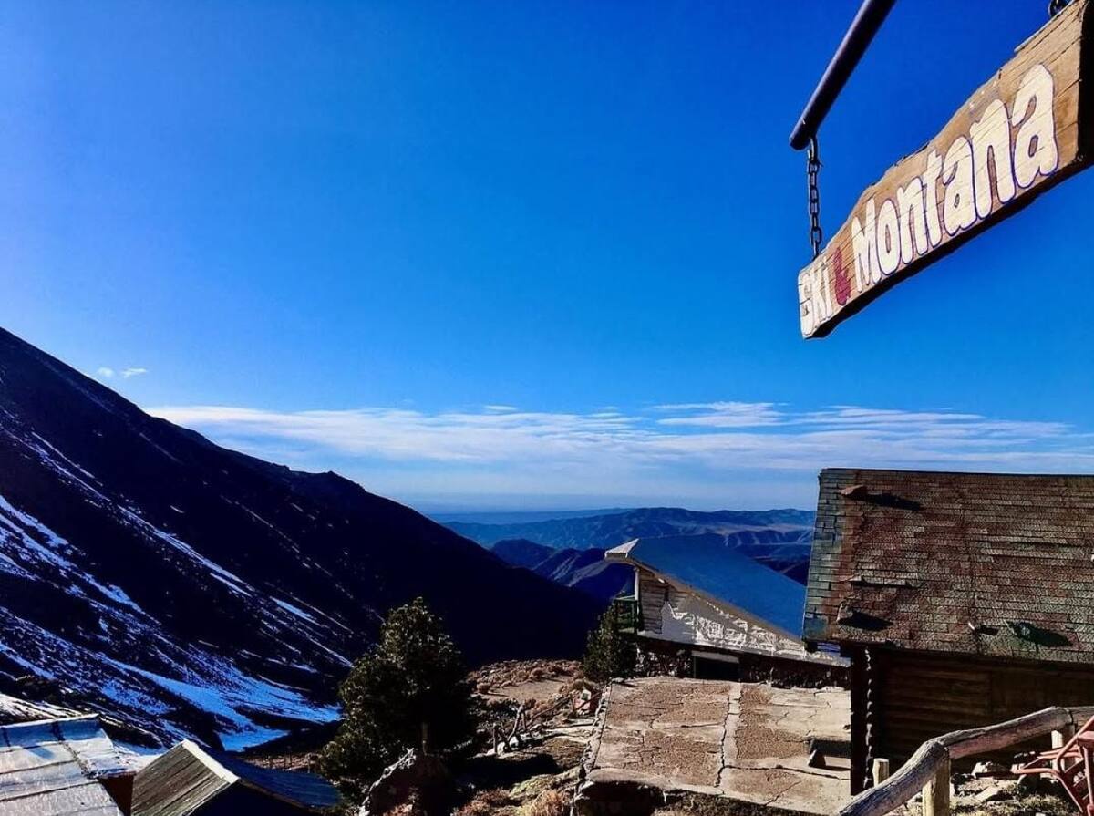 Centro de esquí Vallecitos, en Mendoza. Foto: Instagram / refugio_ski_montana_vallecitos.