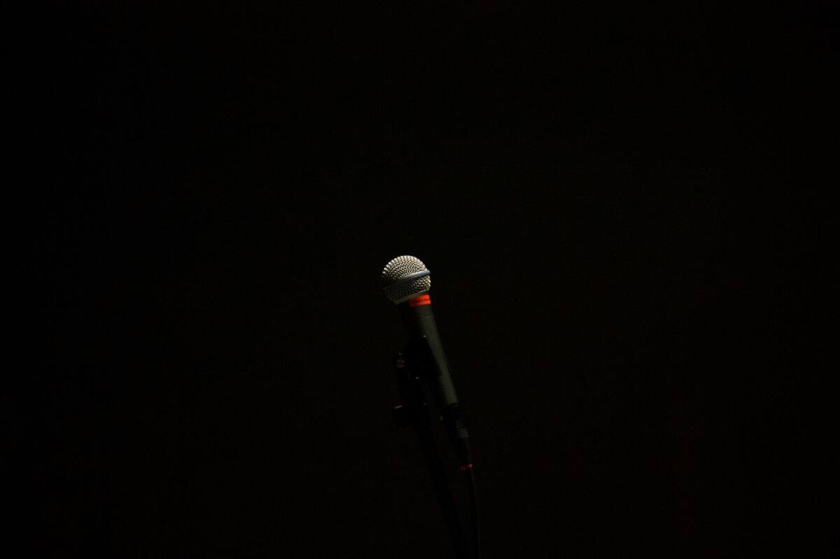 Charla, discurso. Foto: Unsplash.