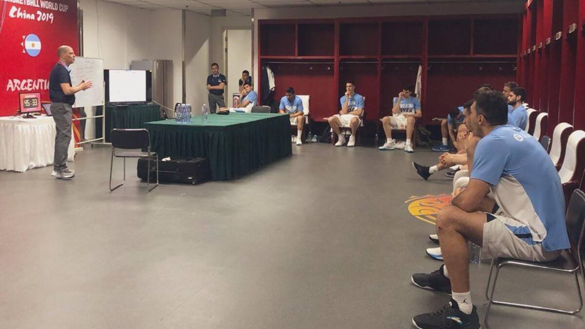 Charla técnica, básquet