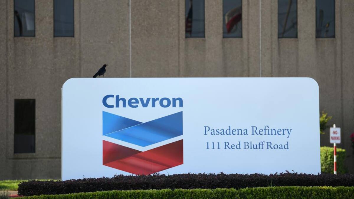 EEUU autoriza a Chevron a reanudar operaciones de extracción en Venezuela