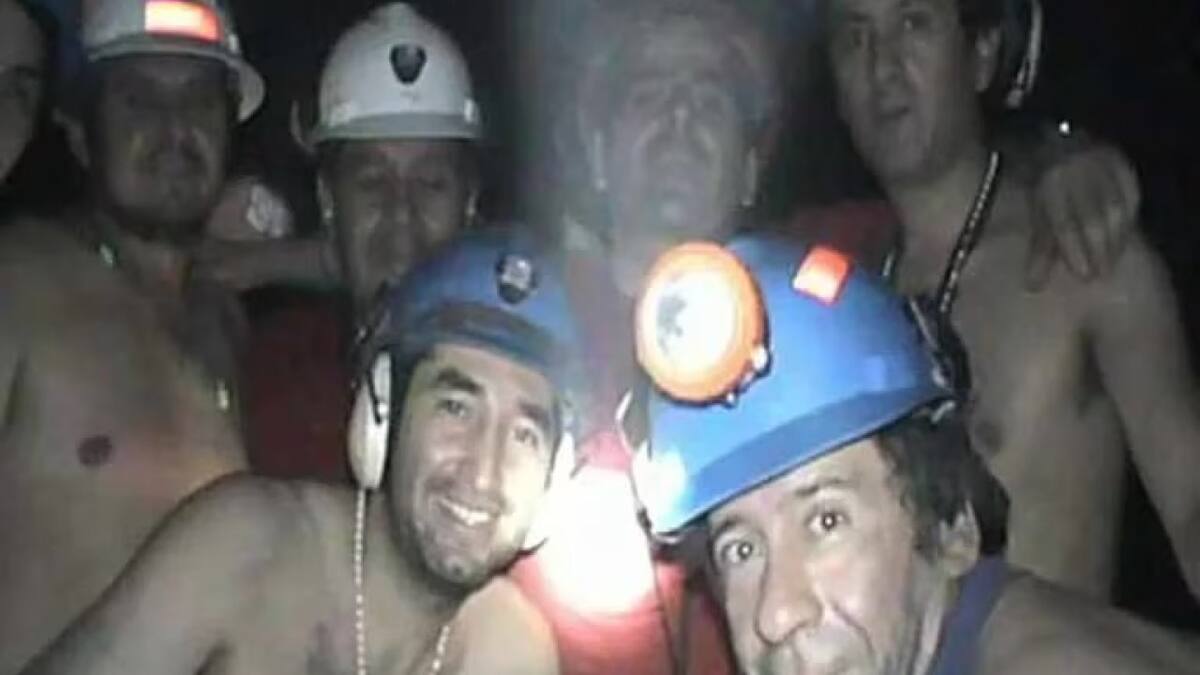 Chile le pagará a los mineros que estuvieron 68 días atrapados. Foto: Twitter