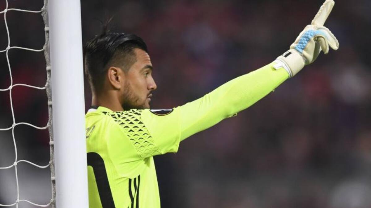 "Chiquito" Romero se recupera de una lesión y define su futuro. Foto: NA.