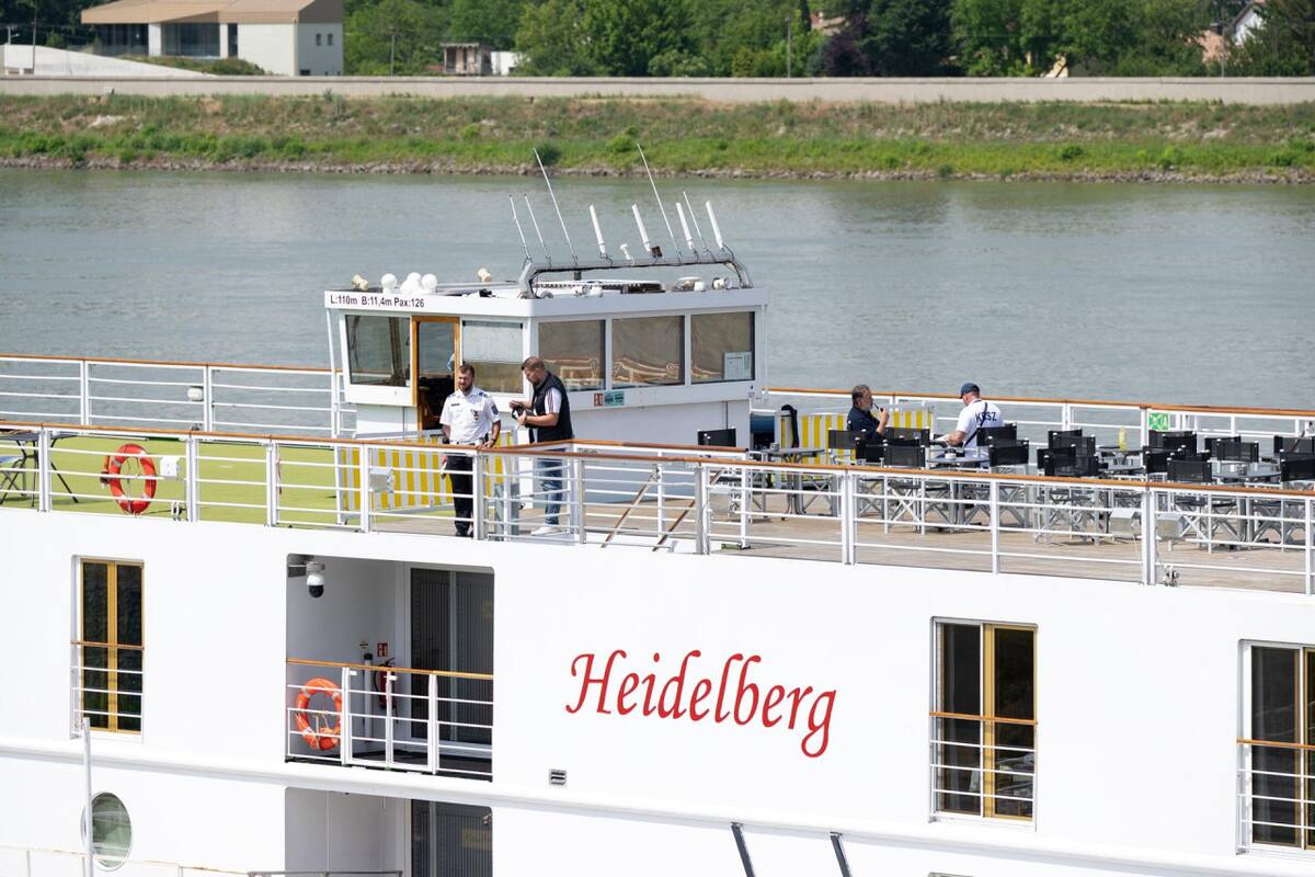 Choque de barcos en Hungría. Foto: EFE.