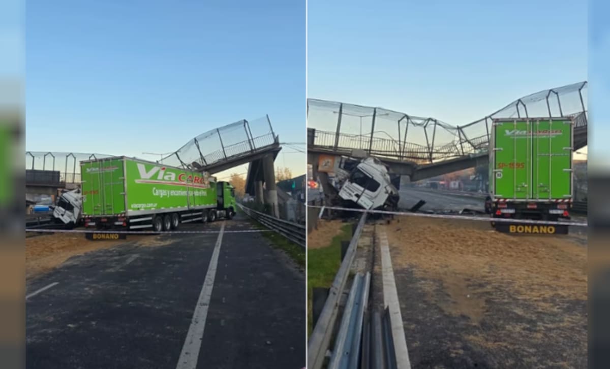 Choque de un camión contra un puente peatonal en la Panamericana.