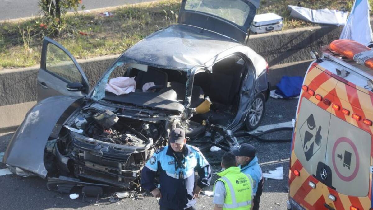 Choque en acceso Oeste. Foto: Twitter.