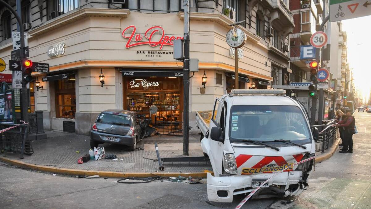 Choque en Callao y Corrientes_Télam