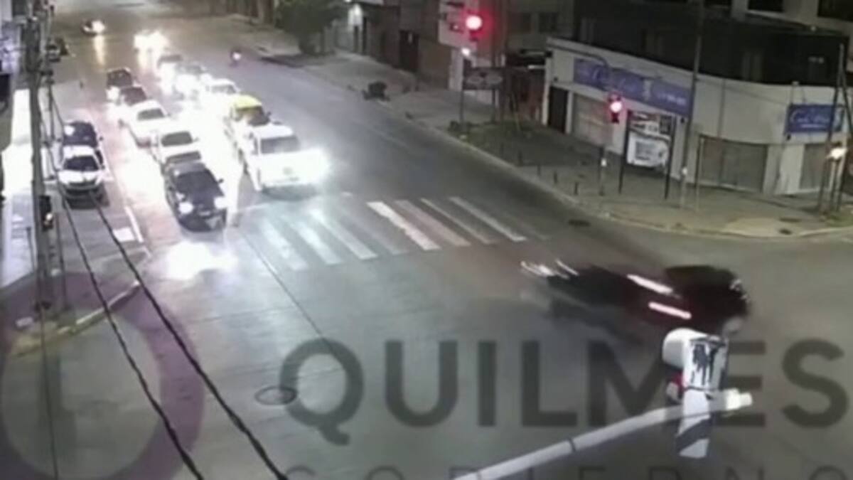 Video: así fue el violento choque en cadena entre siete autos en Quilmes