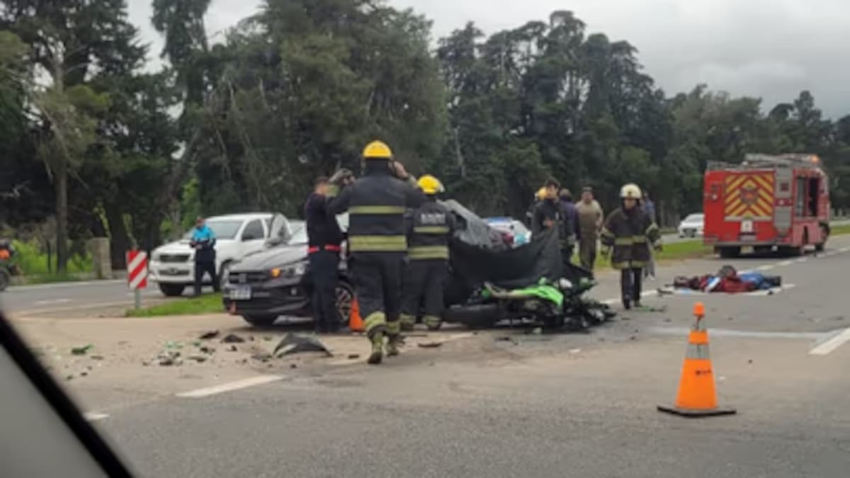 Choque entre un auto y una moto, uno de ellos era un policía retirado.