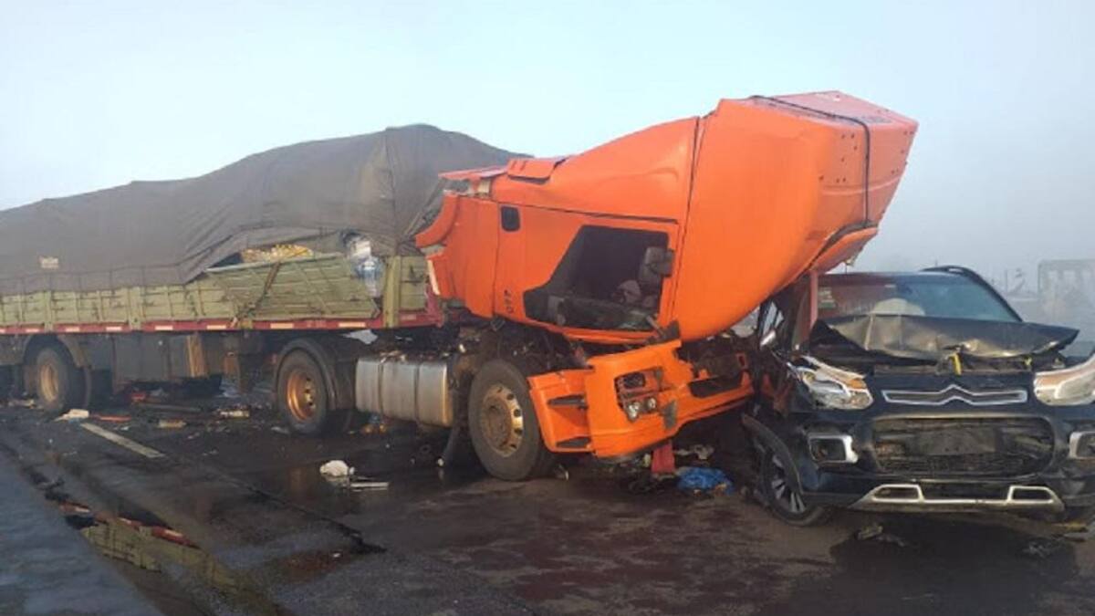 Choque múltiple en el puente Zárate Brazo Largo