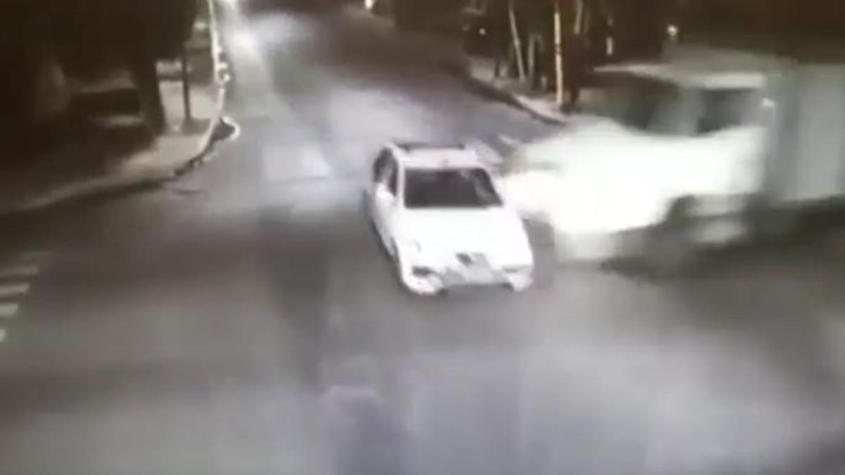 Choque, patrullero y camión