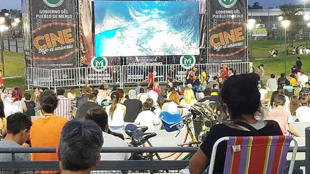 El Municipio de Merlo invita a una nueva edición de "Cine Bajo el Universo"