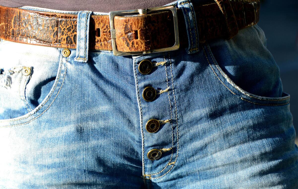 Cinturones, moda. Foto: Pexels.