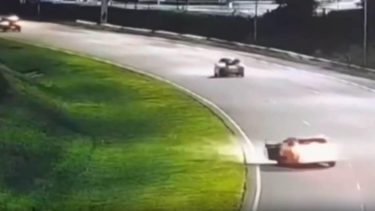 Circulaba con droga en el auto, quiso evitar un control y arrastró a un agente de tránsito más de 6 kilómetros