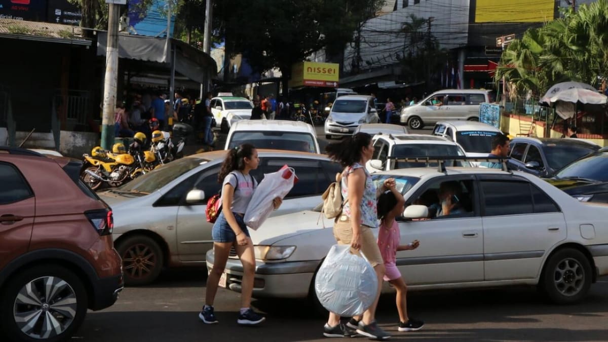 Ciudad del Este, en Paraguay, es muy barato para los argentinos. Foto: NA.