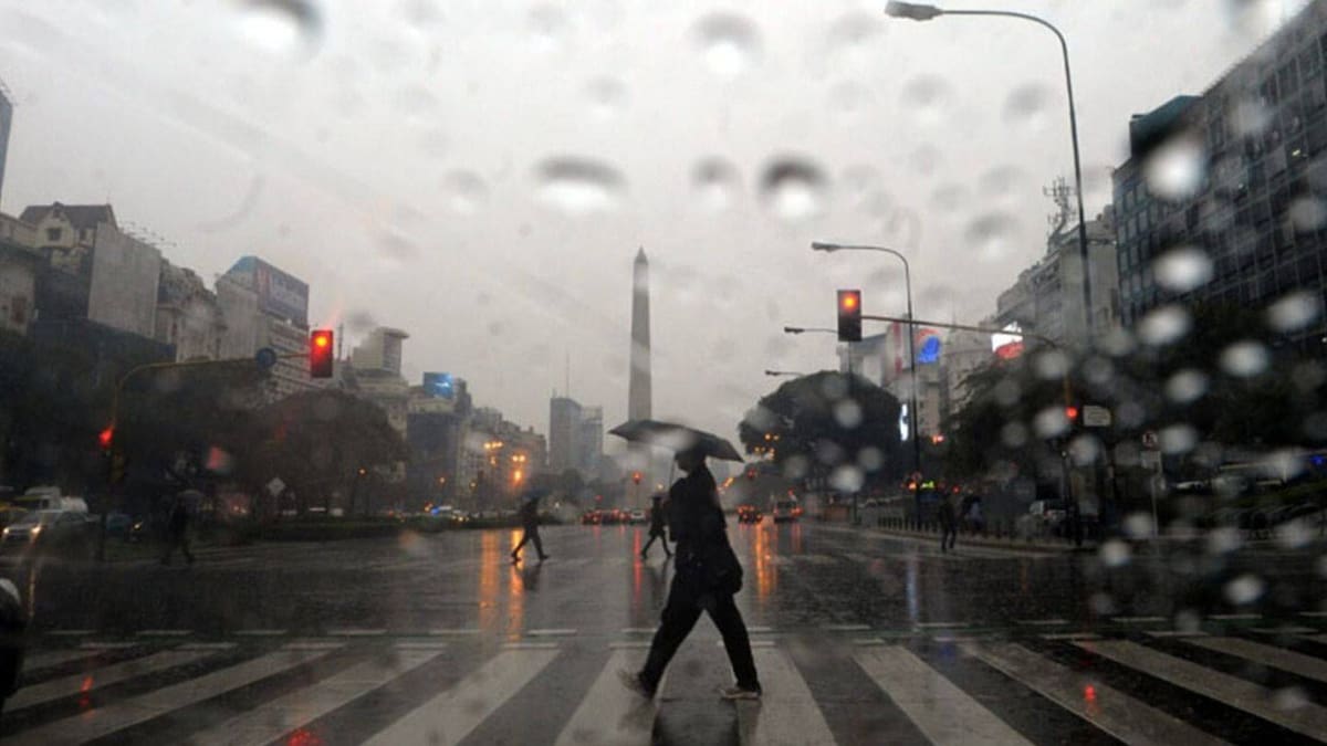 Lluvias y frío: en qué momento del fin de semana se esperan tormentas y qué pasará durante la final del Mundial