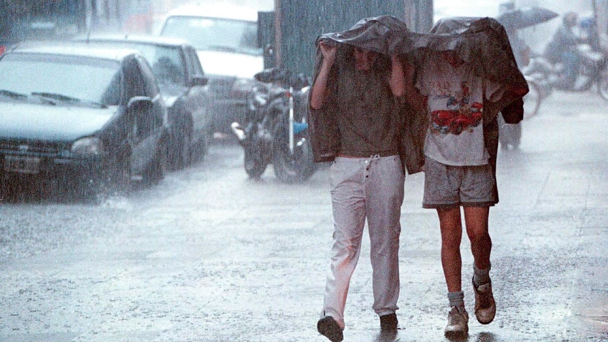 Alerta por lluvias fuertes: qué provincias siguen bajo vigilancia y cuándo cambia el tiempo en Buenos Aires