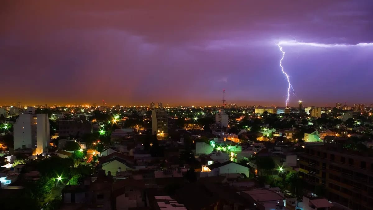 Tormentas fuertes y granizo en Buenos Aires: cuándo llega el fenómeno más intenso de la semana