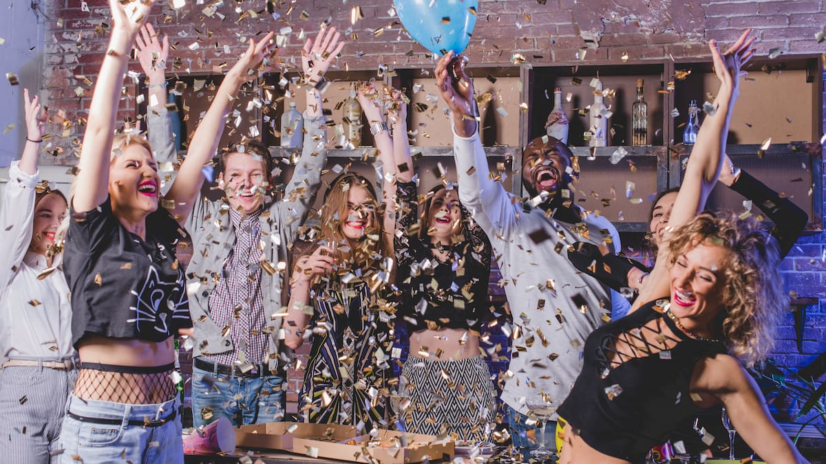 ¿Chau a la noche?: los “coffee raves” ganan terreno en Argentina con música electrónica, café de especialidad y cero alcohol