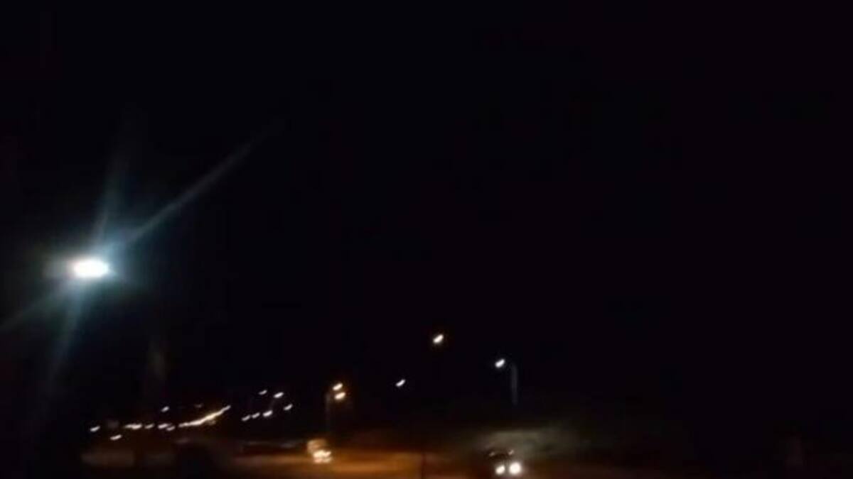 Cohetes iraníes cayendo sobre una base aérea americana desplegada en Irak