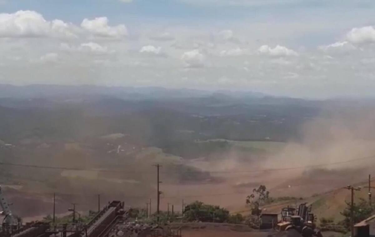 Colapso de un dique en Brasil